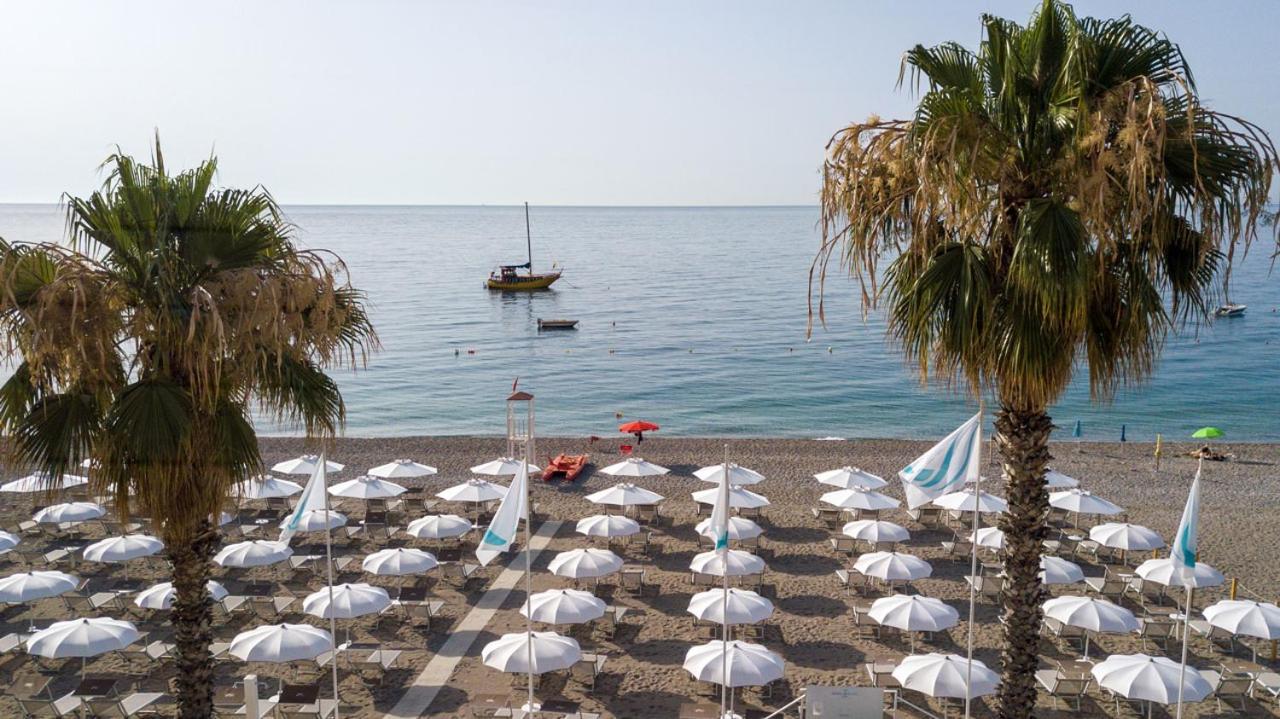 Albatros Beach Hotel 레토이아니 외부 사진