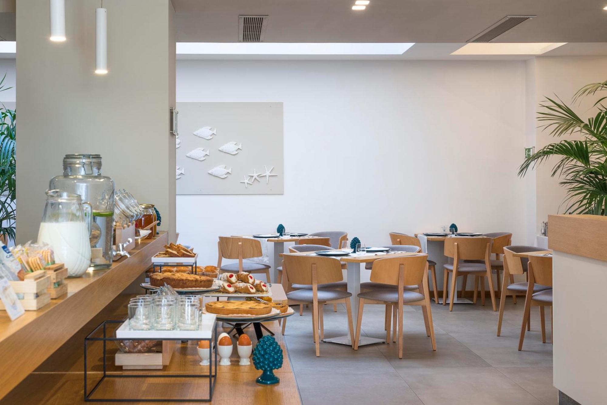 Albatros Beach Hotel 레토이아니 외부 사진