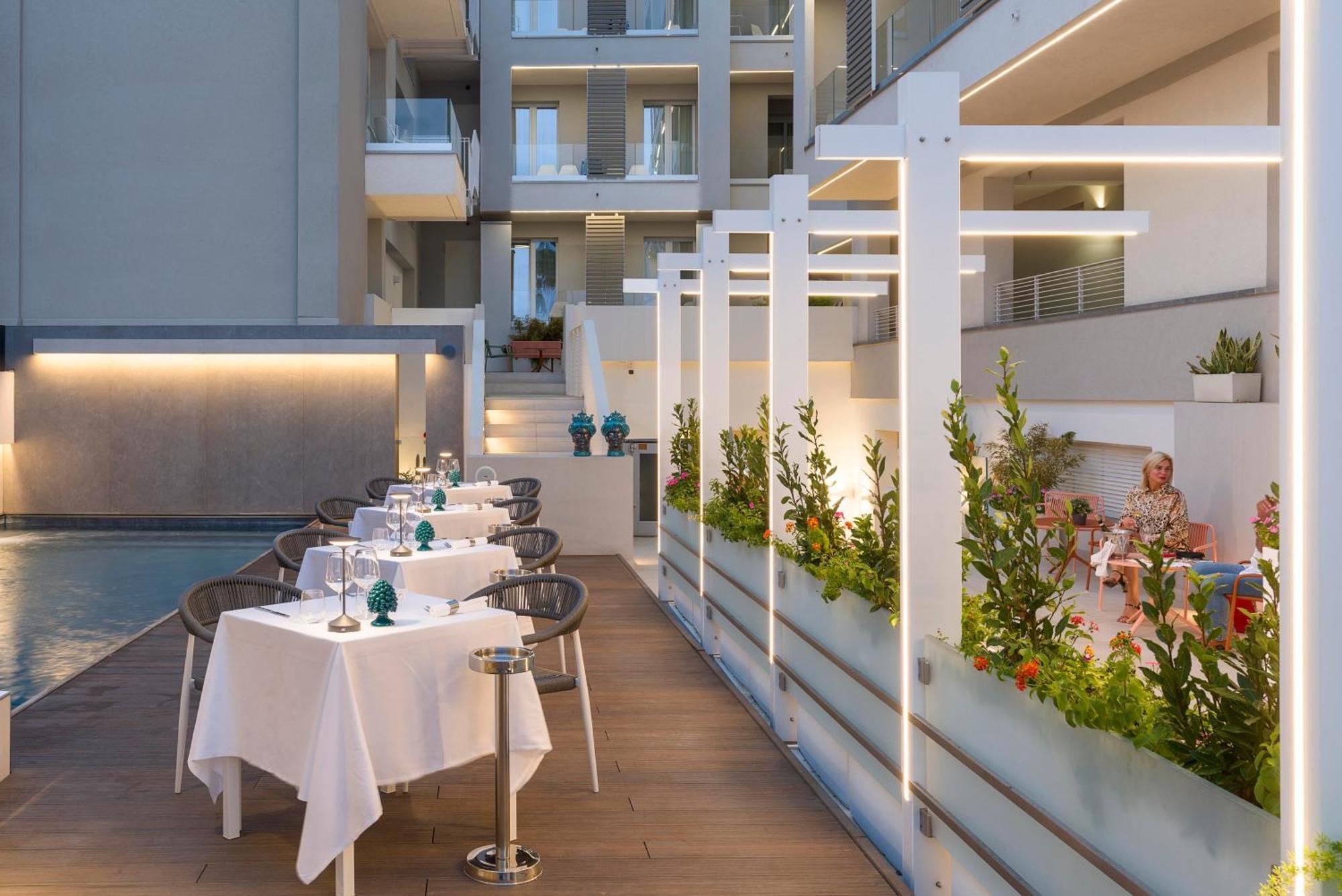 Albatros Beach Hotel 레토이아니 외부 사진